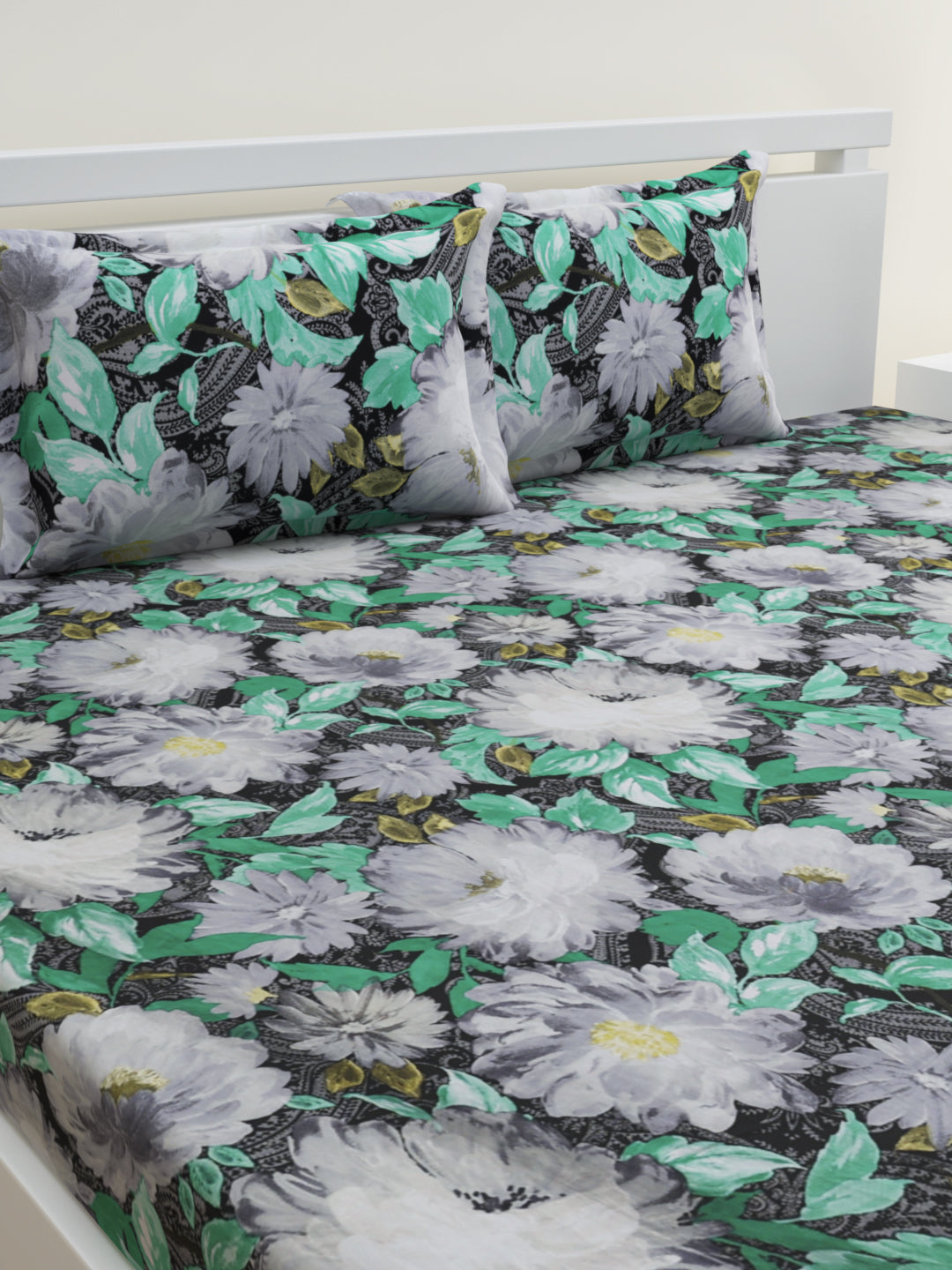 Midnight Bloom 220 TC Bedsheet Set