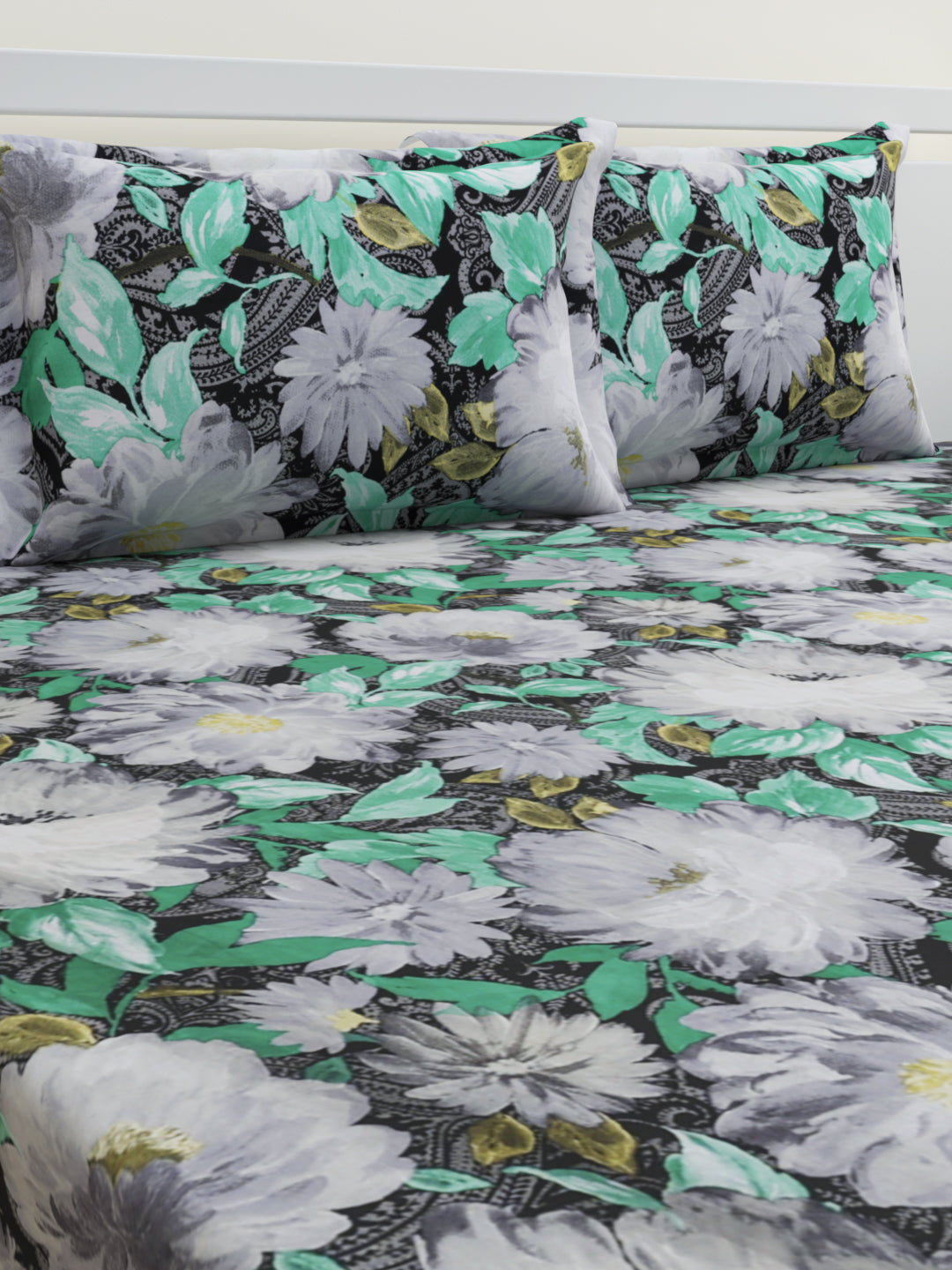 Midnight Bloom 220 TC Bedsheet Set